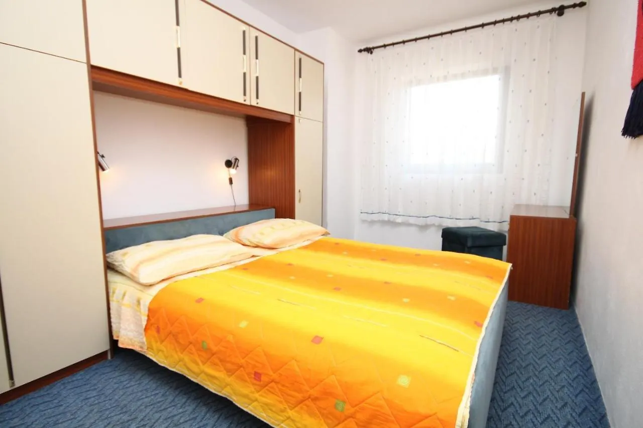 Apartments With A Parking Space Pag - 6535 Croatia